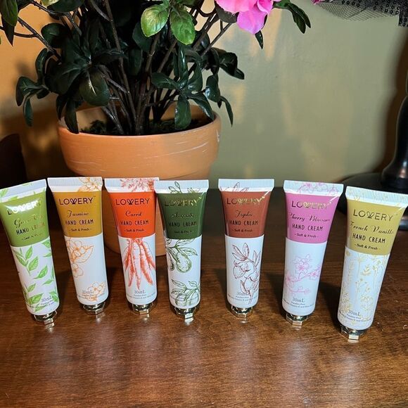 LOVERY 7 PIECE SET OF HAND LOTIONS - Picture 1 of 1